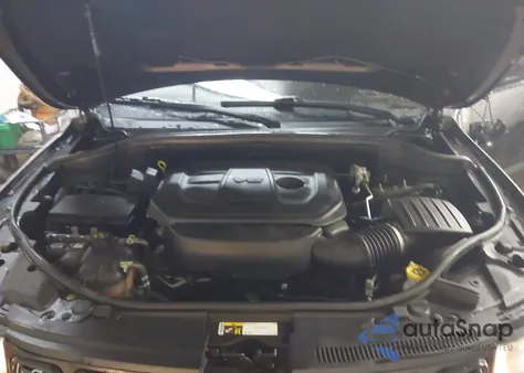 2021 Jeep Grand Cherokee Laredo X 4X4 z USA, uszkodzony, nr VIN 1C4RJFAG3MC515615